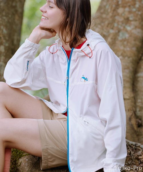 AIGLE(エーグル)の「【ドラえもん】 タケコプタージャケット(マウンテンパーカー・レディース・ホワイト・M/L/XL/S/XS)」の1枚目の写真