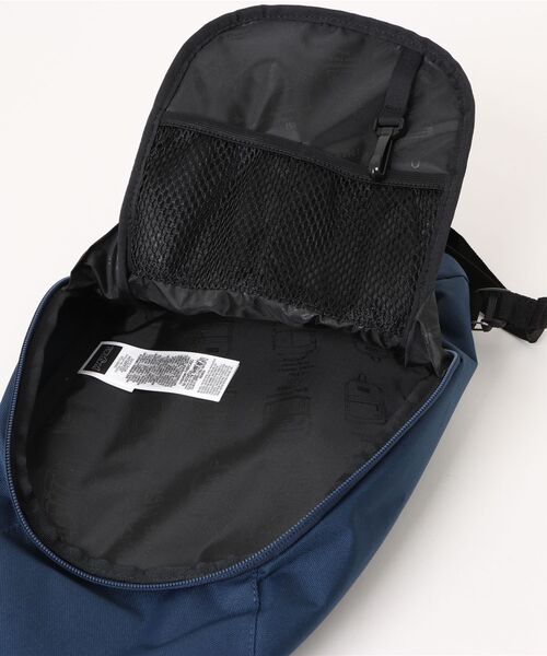 JANSPORT（ジャンスポーツ）の「【JANSPORT/ジャンスポーツ】MOVE SLING/ナイロンボディバッグ・ウエストポーチ・スリングバッグ（ボディバッグ/ウエストポーチ・メンズ・ブラック・FREE）」の14枚目の写真