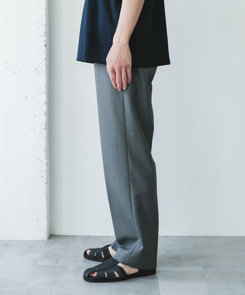 URBAN RESEARCH DOORS（アーバンリサーチドアーズ）の「『接触冷感/防シワ/UVカット/マシンウォッシャブル』ドライギャバジン イージースラックス（その他パンツ・メンズ・ネイビー/チャコールグレー/グレー・LARGE/MEDIUM）」の6枚目の写真