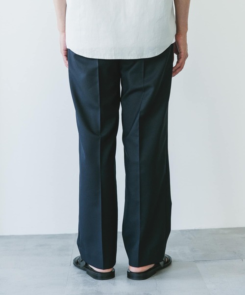 URBAN RESEARCH DOORS（アーバンリサーチドアーズ）の「『接触冷感/防シワ/UVカット/マシンウォッシャブル』ドライギャバジン イージースラックス（その他パンツ・メンズ・ネイビー/チャコールグレー/グレー・LARGE/MEDIUM）」の13枚目の写真