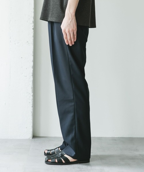 URBAN RESEARCH DOORS（アーバンリサーチドアーズ）の「『接触冷感/防シワ/UVカット/マシンウォッシャブル』ドライギャバジン イージースラックス（その他パンツ・メンズ・ネイビー/チャコールグレー/グレー・LARGE/MEDIUM）」の15枚目の写真