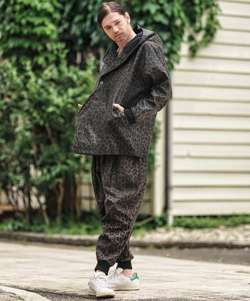 CAMBIO（カンビオ）の「mj10838- Leopard Synthetic Leather Poncho Like Jacket ポンチョ風ジャケット（その他アウター・メンズ・ブラウン/チャコール・S/M/L）」の6枚目の写真
