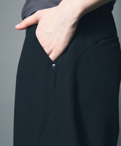 led.tokyo(レッドトウキョウ)の「【led.tokyo】JOGGER SLACKS/ジョガースラックス(スラックス・レディース・ネイビー/ブラック/グレー・1/2)」の11枚目の写真