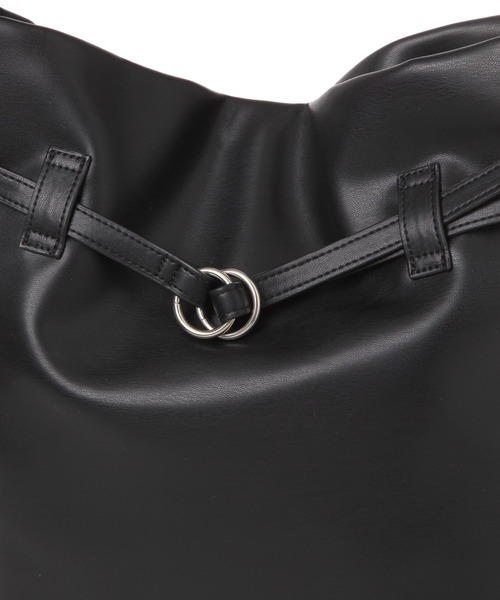 LAKOLE（ラコレ）の「ベルトデザインワンハンドルトートバッグ / 499915（ショルダーバッグ・レディース・ブラウン/オフホワイト/ブラック・FREE）」の10枚目の写真