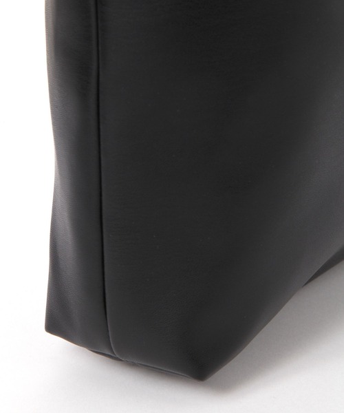 LAKOLE（ラコレ）の「ベルトデザインワンハンドルトートバッグ / 499915（ショルダーバッグ・レディース・ブラウン/オフホワイト/ブラック・FREE）」の11枚目の写真