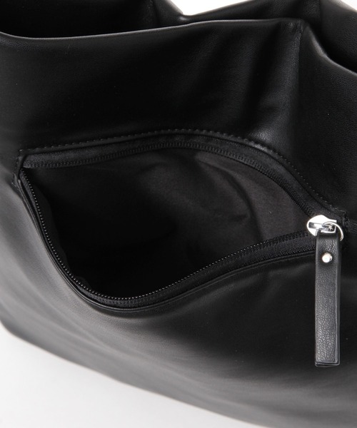 LAKOLE（ラコレ）の「ベルトデザインワンハンドルトートバッグ / 499915（ショルダーバッグ・レディース・ブラウン/オフホワイト/ブラック・FREE）」の13枚目の写真