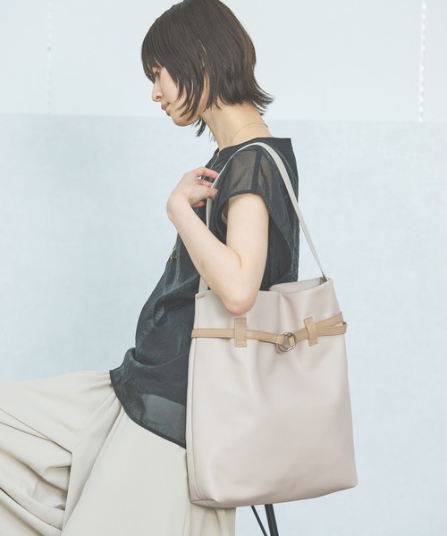 LAKOLE（ラコレ）の「ベルトデザインワンハンドルトートバッグ / 499915（ショルダーバッグ・レディース・ブラウン/オフホワイト/ブラック・FREE）」の20枚目の写真