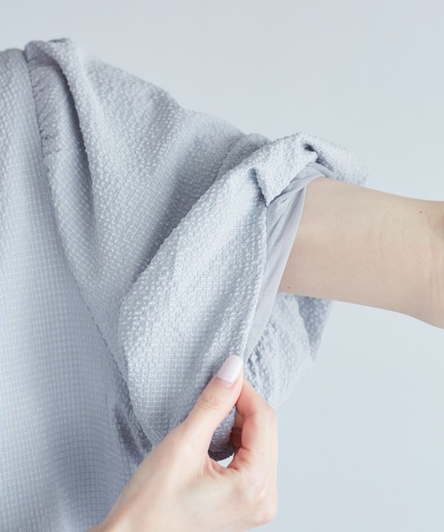 ROPE' PICNIC(ロペピクニック)の「バルーンペプラムブラウス(シャツ/ブラウス・レディース・ブラック/ダークブラウン/サックスブルー/キナリ・38/40)」の14枚目の写真