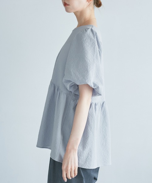 ROPE' PICNIC(ロペピクニック)の「バルーンペプラムブラウス(シャツ/ブラウス・レディース・ブラック/ダークブラウン/サックスブルー/キナリ・38/40)」の6枚目の写真