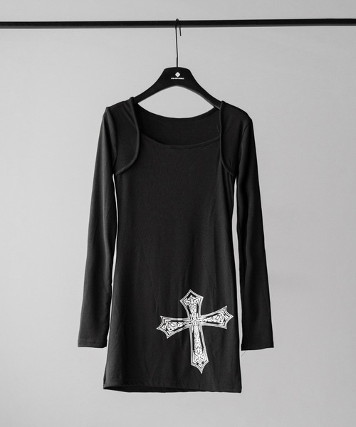 me+em select(ミームセレクト)の「クロスプリントスクエアネックミニワンピース / cross print square neck mini onepiece(ワンピース・レディース・ブラック・FREE)」の2枚目の写真