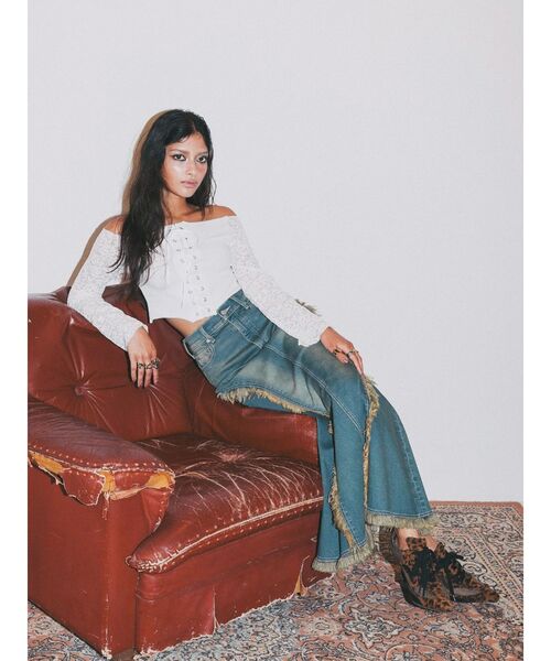 EVRIS（エヴリス）の「スウェードポインテッドスニーカーヒール（パンプス・レディース・ブラック/その他1/レッド・SMALL/MEDIUM/LARGE）」の11枚目の写真