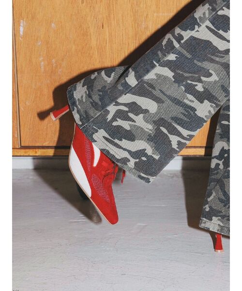 EVRIS（エヴリス）の「スウェードポインテッドスニーカーヒール（パンプス・レディース・ブラック/その他1/レッド・SMALL/MEDIUM/LARGE）」の15枚目の写真