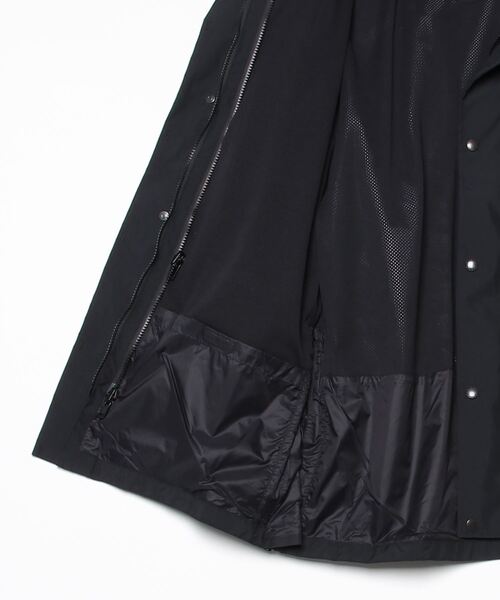 Mammut(マムート)の「オベリスク ゴアテックス ジップイン ハードシェル コート アジアンフィット / Obelisk Gore-Tex Zip-In HS Coat AF Men(ミリタリージャケット・メンズ・ブラック・LARGE/MEDIUM/SMALL/X-LARGE)」の3枚目の写真