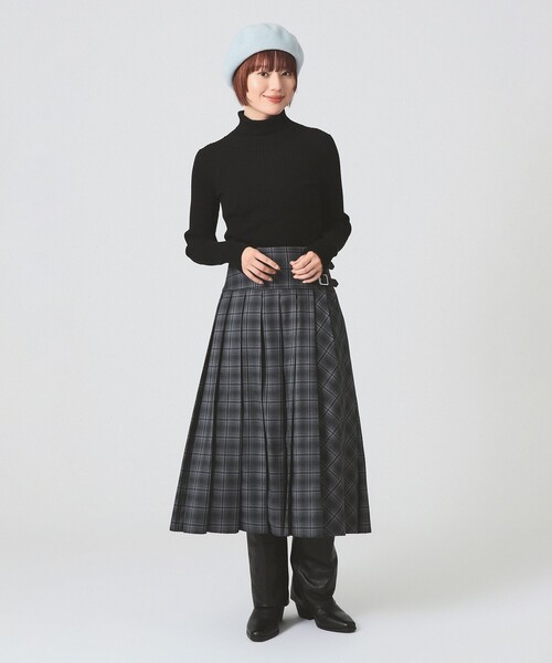 Ray BEAMS（レイビームス）の「14ゲージ リブ タートル ネック ニット [手洗い可]（ニット/セーター・レディース・レッド/ダークブラウン/ブルー/イエロー/ブラック/オフホワイト・ONE SIZE）」の11枚目の写真