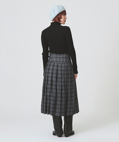 Ray BEAMS（レイビームス）の「14ゲージ リブ タートル ネック ニット [手洗い可]（ニット/セーター・レディース・レッド/ダークブラウン/ブルー/イエロー/ブラック/オフホワイト・ONE SIZE）」の13枚目の写真