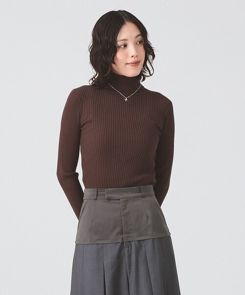 Ray BEAMS（レイビームス）の「14ゲージ リブ タートル ネック ニット [手洗い可]（ニット/セーター・レディース・レッド/ダークブラウン/ブルー/イエロー/ブラック/オフホワイト・ONE SIZE）」の19枚目の写真