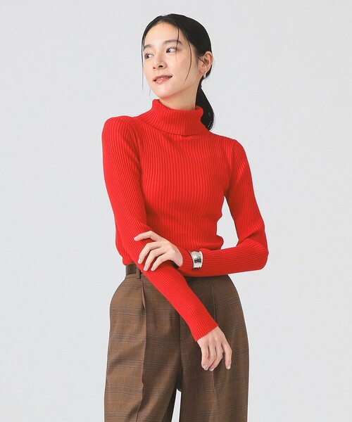 Ray BEAMS（レイビームス）の「14ゲージ リブ タートル ネック ニット [手洗い可]（ニット/セーター・レディース・レッド/ダークブラウン/ブルー/イエロー/ブラック/オフホワイト・ONE SIZE）」の22枚目の写真