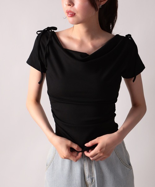 NANAHACHI(ナナハチ)の「肩リボンドレープ半袖Tシャツ(Tシャツ/カットソー・レディース・ブラック/ホワイト・MEDIUM/SMALL)」の19枚目の写真