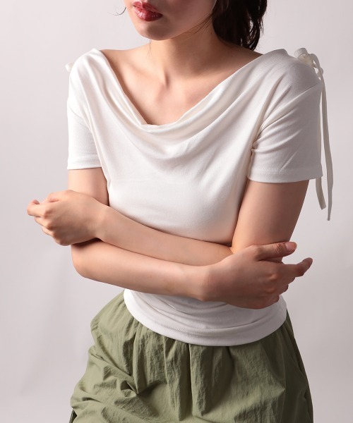 NANAHACHI(ナナハチ)の「肩リボンドレープ半袖Tシャツ(Tシャツ/カットソー・レディース・ブラック/ホワイト・MEDIUM/SMALL)」の12枚目の写真