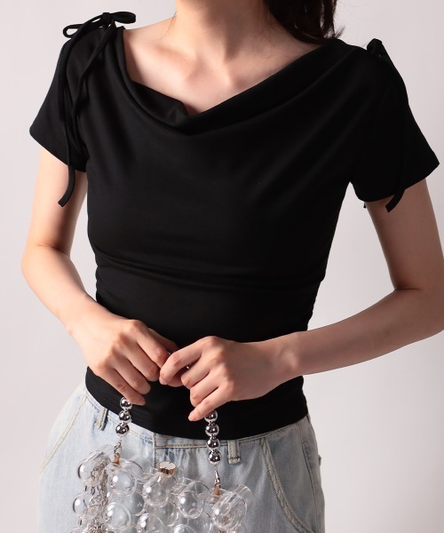 NANAHACHI(ナナハチ)の「肩リボンドレープ半袖Tシャツ(Tシャツ/カットソー・レディース・ブラック/ホワイト・MEDIUM/SMALL)」の9枚目の写真