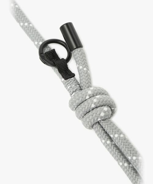 agnes b.(アニエスベー)の「ロング モバイルストラップ ”Trip” ZAH09-01(キーホルダー・メンズ・グレー・FREE)」の2枚目の写真