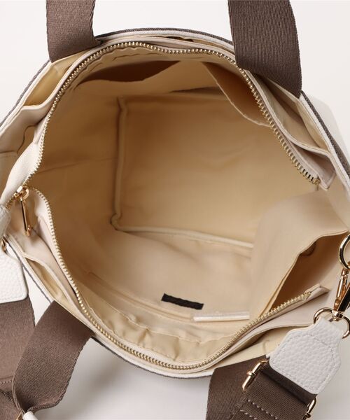 LAZY SUSAN（レイジースーザン）の「バッグ　フナガタテープトート（トートバッグ・レディース・シルバー/ブラック/ホワイト・FREE）」の6枚目の写真