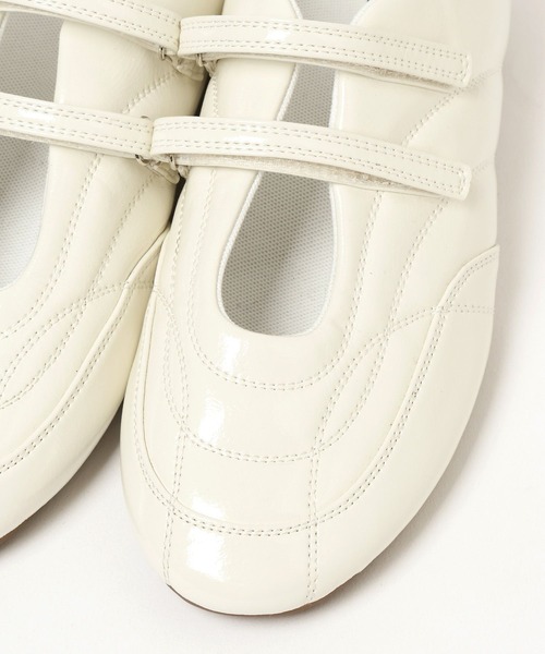 BAYFLOW(ベイフロー)の「Wストラップフラットシューズ(スニーカー・レディース・ホワイト/ブラック・MEDIUM/LARGE)」の13枚目の写真