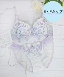 Sanei（サンエイ）の「【EFサイズ】★待望のEFサイズ！パステルフラワー刺繍+脇高設計！ガーリーなデザインが注目を集めます◎（ブラ&ショーツ）」