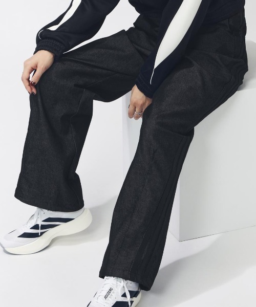 adidas(アディダス)の「アディダス adidas W STADIUM C デニムパンツ(デニムパンツ・レディース・ライトグレー/ネイビー/ブラック・S/M/L)」の2枚目の写真