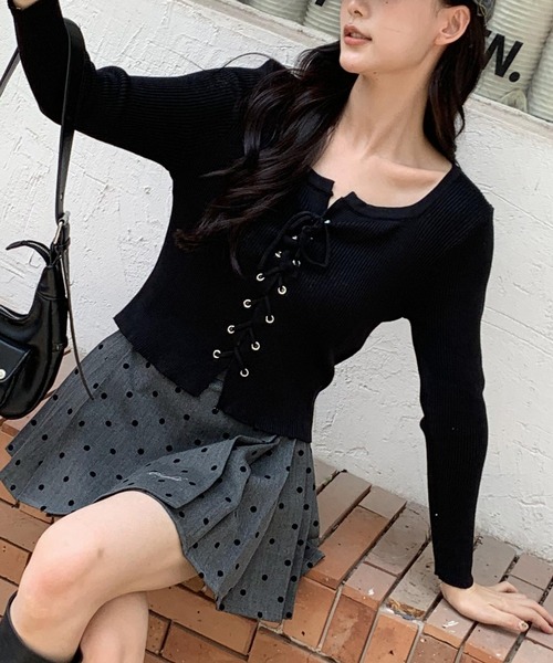 ARCADE（アーケード）の「春服 レースアップ リブニット トップス -ARCADE Limited Line-（ニット/セーター・レディース・ブラック/サンドベージュ/グレー・FREE）」の4枚目の写真