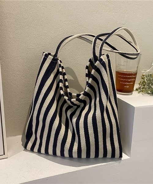 blackdia ocean(ブラックダイヤオーシャン)の「blackdia ocean ストライプ キャンバストートバッグ(ショルダーバッグ・レディース・ブラック/ブルー/レッド・FREE)」の7枚目の写真