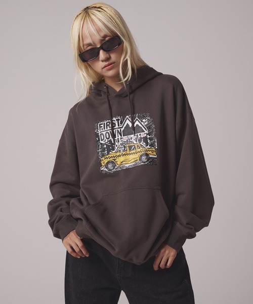 FIRST DOWN（ファーストダウン）の「プリント スウェット パーカ（パーカー・メンズ・グレー/チャコール/ダークオレンジ・M/L/XL）」の3枚目の写真