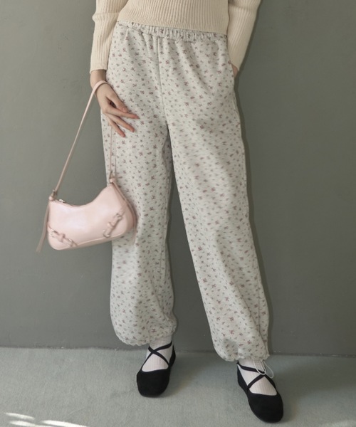 Birthday room（バースデイルーム）の「小花柄スウェットパンツ/Small floral print sweatpants（スウェットパンツ・レディース・オートミール/ネイビー・FREE）」の2枚目の写真