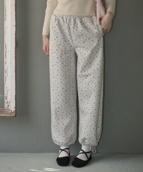 Birthday room（バースデイルーム）の「小花柄スウェットパンツ/Small floral print sweatpants（スウェットパンツ・レディース・オートミール/ネイビー・FREE）」の9枚目の写真