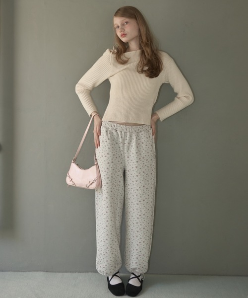 Birthday room（バースデイルーム）の「小花柄スウェットパンツ/Small floral print sweatpants（スウェットパンツ・レディース・オートミール/ネイビー・FREE）」の13枚目の写真