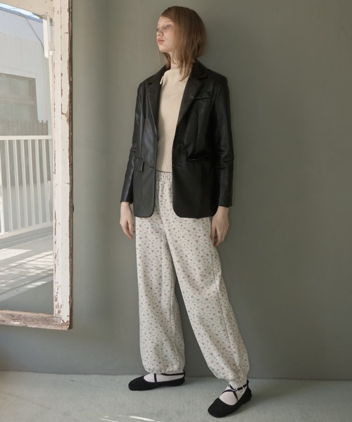 Birthday room（バースデイルーム）の「小花柄スウェットパンツ/Small floral print sweatpants（スウェットパンツ・レディース・オートミール/ネイビー・FREE）」の7枚目の写真