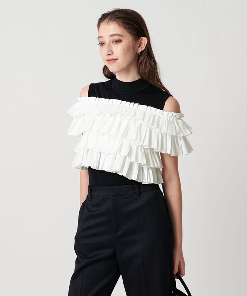 UNITED ARROWS（ユナイテッドアローズ）の「ギャザー マルチ ニット -ウォッシャブル-（ニット/セーター・レディース・オフホワイト/ブラック・FREE）」の5枚目の写真