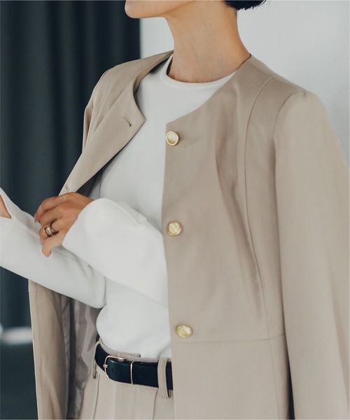 UR'S（ユアーズ）の「美シルエットゴールド釦ペプラムジャケット（ノーカラージャケット・レディース・ダークネイビー/グレイッシュベージュ/ブラック・L/M/S）」の13枚目の写真