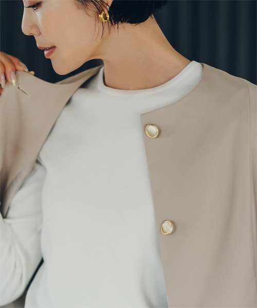 UR'S（ユアーズ）の「美シルエットゴールド釦ペプラムジャケット（ノーカラージャケット・レディース・ダークネイビー/グレイッシュベージュ/ブラック・L/M/S）」の15枚目の写真