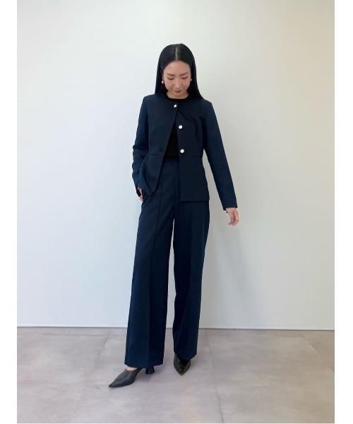 UR'S(ユアーズ)の「美シルエットゴールド釦ペプラムジャケット(ノーカラージャケット・レディース・ダークネイビー/グレイッシュベージュ/ブラック・L/M/S)」の18枚目の写真