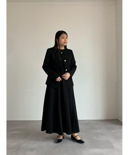 UR'S(ユアーズ)の「美シルエットゴールド釦ペプラムジャケット(ノーカラージャケット・レディース・ダークネイビー/グレイッシュベージュ/ブラック・L/M/S)」の19枚目の写真