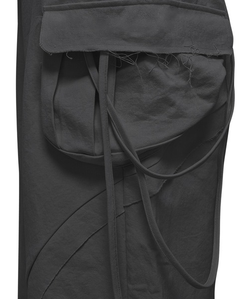 L.H.P（エルエイチピー）の「JUNGDO/ジョンド/CUT OUT STRING CARGO PANTS（カーゴパンツ・レディース・ブラック・F）」の8枚目の写真