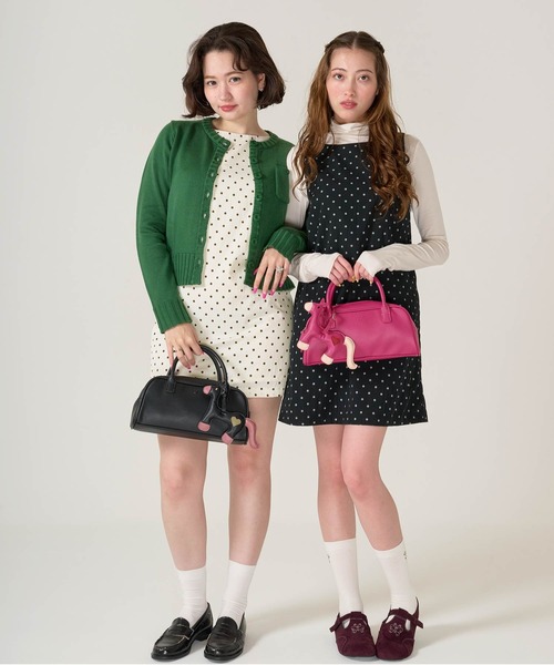 TINA：JOJUN（ティーナジョジュン）の「オリジナルチャーム付き ハンドバッグ TINA：JOJUN（ハンドバッグ・レディース・ピンク/ブラック・F）」の4枚目の写真