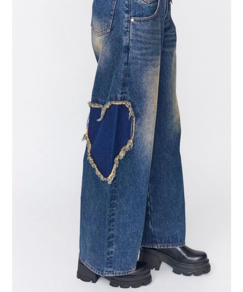 EMODA(エモダ)の「ハートルーズジーンズ(デニムパンツ・レディース・インディゴブルー/ブラック/ライトブルー・SMALL/MEDIUM)」の12枚目の写真