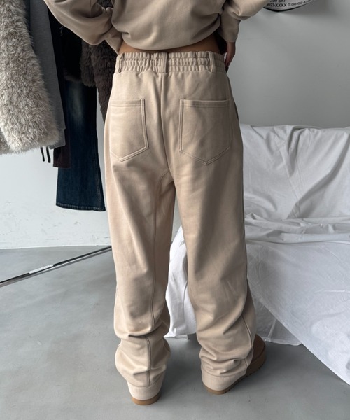 SHAGGIE（シャギー）の「【セットアップ】アジャストボタン付きタックラインスウェットパンツ（スウェットパンツ・レディース・ベージュ/グレー/ブラック・FREE）」の5枚目の写真