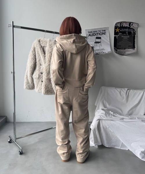 SHAGGIE（シャギー）の「【セットアップ】アジャストボタン付きタックラインスウェットパンツ（スウェットパンツ・レディース・ベージュ/グレー/ブラック・FREE）」の8枚目の写真