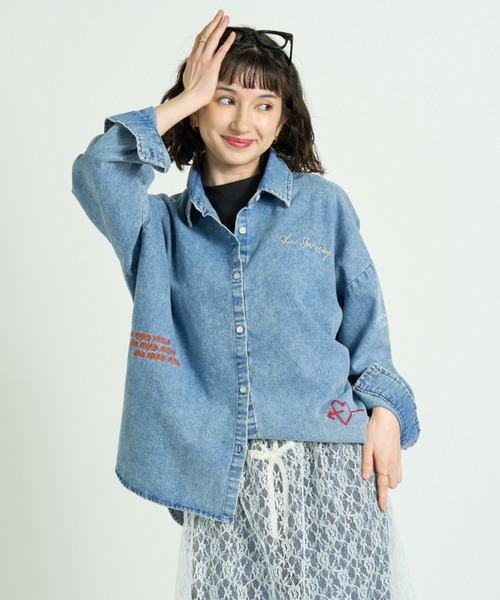 A.D.C.L.(エーディーシーエル)の「ランダム刺繍 オーバーサイズ ビックシルエット デニムシャツ(シャツ/ブラウス・レディース・ブルー/ネイビー・M/L)」の20枚目の写真