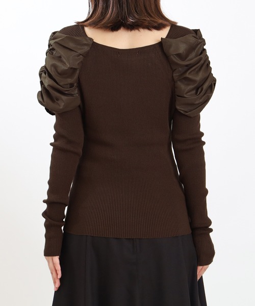 ASTORIA ODIER（アストリアオディール）の「レイヤード異素材パワショルニット（ニット/セーター・レディース・ブラウン/グレイッシュブルー/ブラック・MEDIUM）」の18枚目の写真