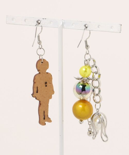 tone（トーン）の「【KKSHOP】フランスボタンアレンジピアス(MA)（ピアス（両耳用）・レディース・イエロー系・FREE）」の2枚目の写真