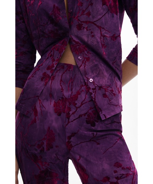 Desigual(デシグアル)の「テクスチャーフレアパンツ(その他パンツ・レディース・レッド・XS/S/M/L/XL)」の4枚目の写真